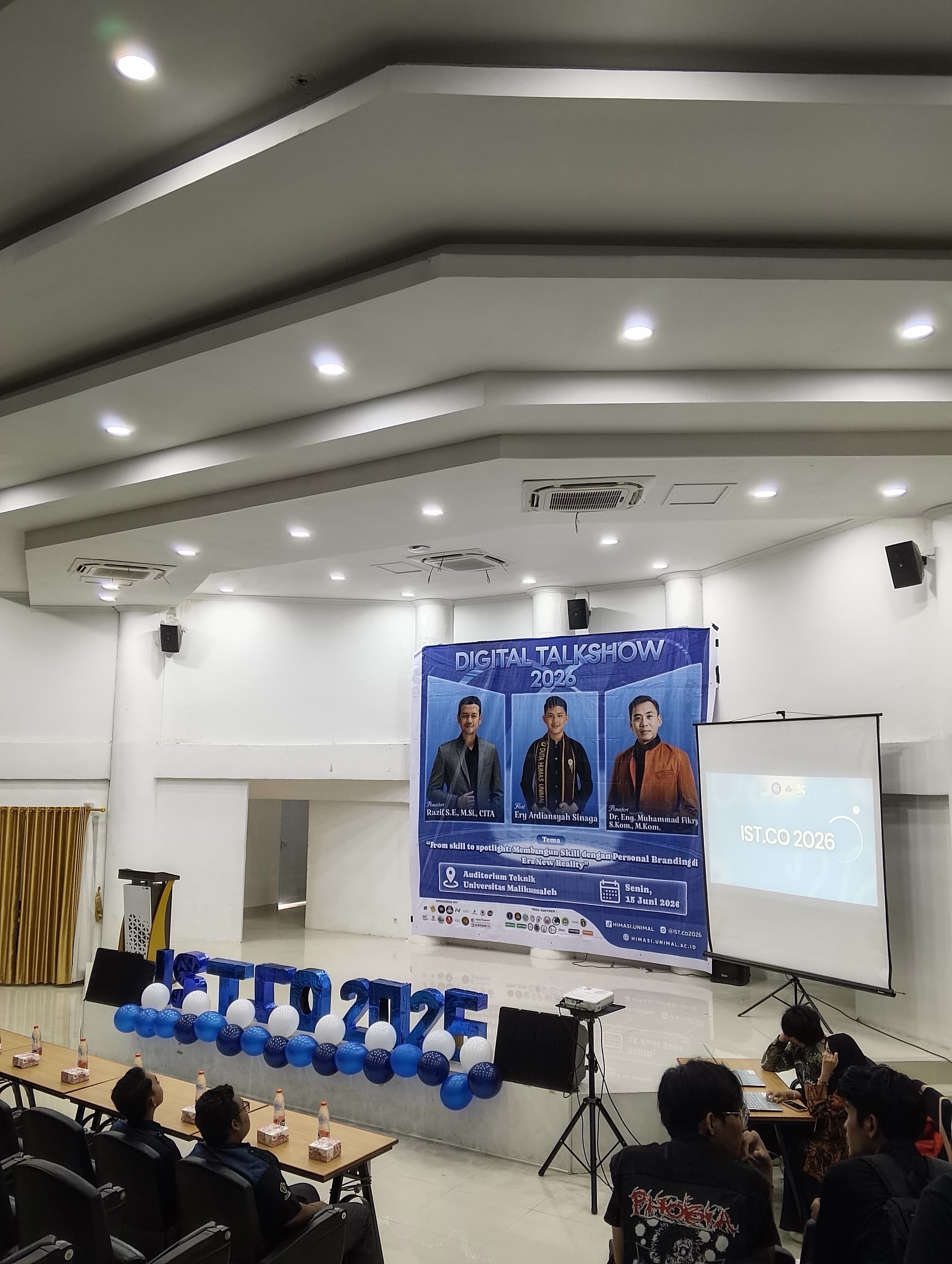 “Digital Talkshow Unimal Bekali Mahasiswa Keterampilan dan Personal Branding untuk Dunia Kerja Masa Depan”