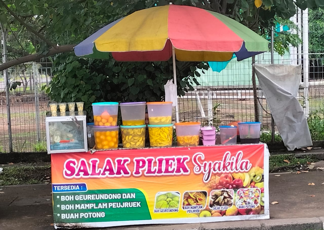Melestarikan Rasa Tradisi Lewat Salak Pliek Syakila