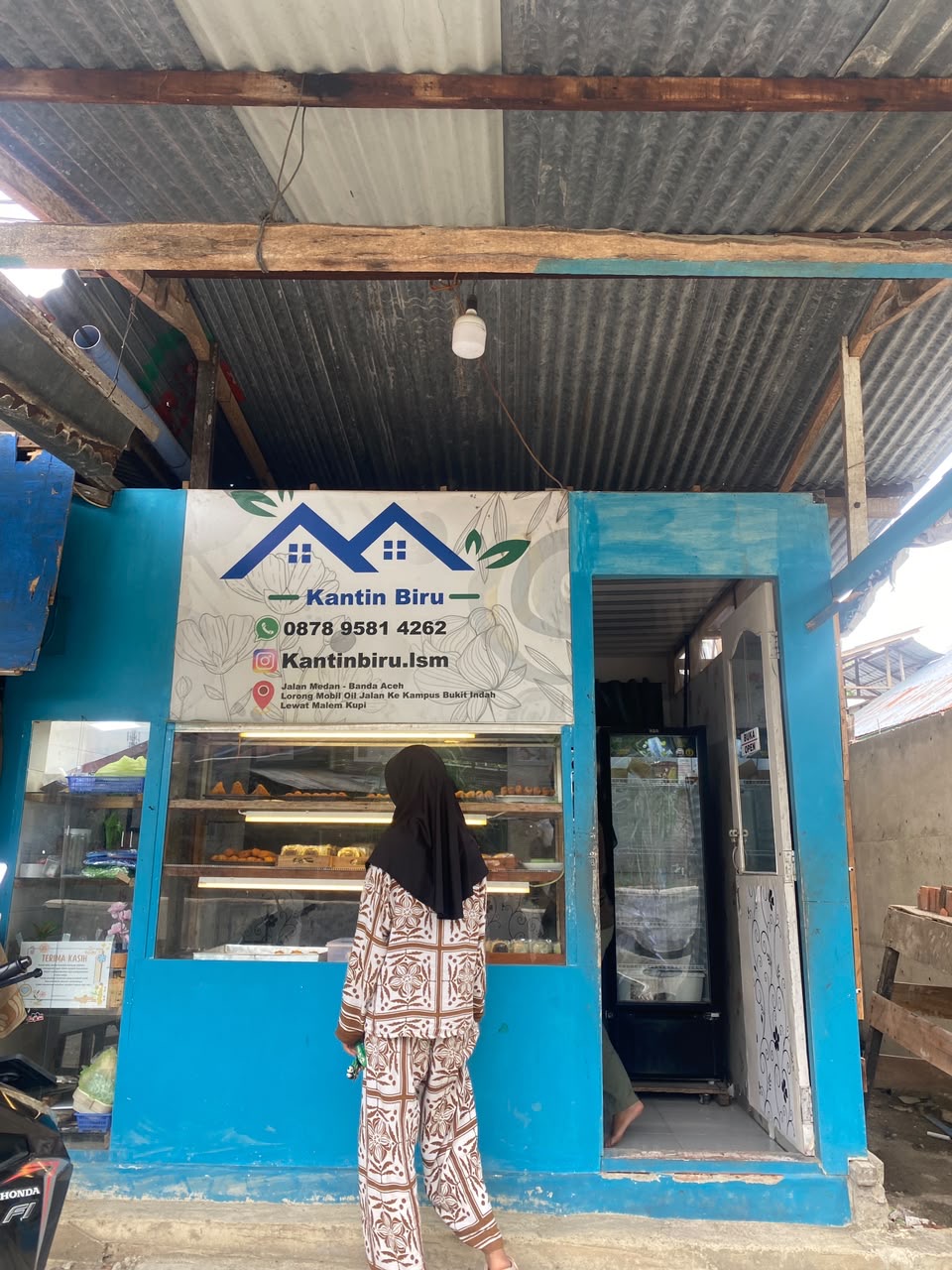 Kantin Biru Andalkan Cita Rasa untuk Menjaga Peluang Usaha di Tengah Kenaikan Harga Bahan Pokok