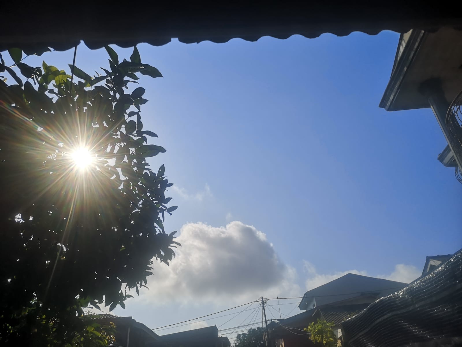 Cuaca Panas di Lhokseumawe Pengaruhi Aktivitas Masyarakat