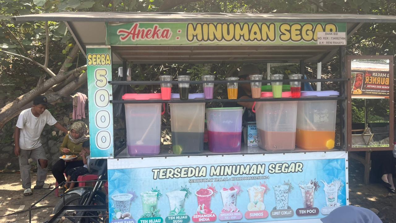 Minuman Segar Rp5 Ribuan Jadi Favorit Mahasiswa di Blang Pulo