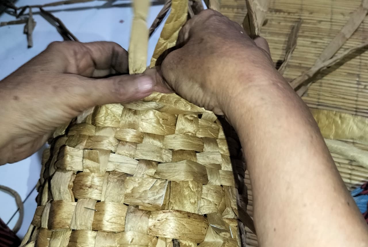 Dari Gulma Menjadi Cuan, Warga Lhokseumawe Sulap Eceng Gondok Jadi Kerajinan Bernilai Ekonomis
